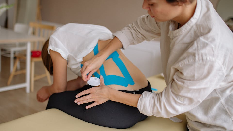 Accessoires orthopédiques essentiels pour femmes actives 3